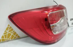 Фонарь левый для Renault Logan 2015 года на фотографиях