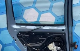 Дверь задняя левая для Volkswagen Passat 2005 года на фотографиях