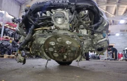 Двигатель без навесного для Subaru Legacy 2015 года на фотографиях