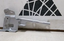 Петля капота левая для Hyundai ix35 на фотографиях