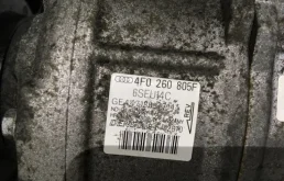 Компрессор кондиционера для Audi A6 2005 года на фотографиях