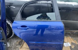 Дверь задняя правая для Volvo S40 2012 года на фотографиях