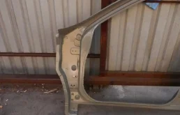 Боковина кузова правая для Nissan Almera на фотографиях