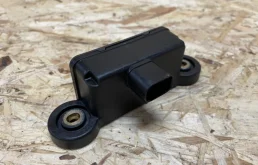 Датчик углового ускорения ESP для Mercedes-Benz C class 2010 года на фотографиях