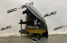 Противотуманка (ПТФ) передняя левая для Volkswagen Passat 2008 года на фотографиях