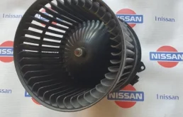 Мотор отопителя для Nissan Qashqai 2018 года на фотографиях