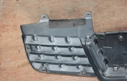 Решетка радиатора для Nissan Qashqai 2008 года на фотографиях