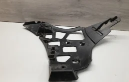 Усилитель переднего бампера для Mercedes-Benz S class 2015 года на фотографиях