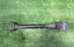 Стойка стабилизатора задняя для Nissan Murano 2009 года на фотографиях