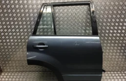 Дверь задняя правая для Suzuki Grand Vitara 2007 года на фотографиях