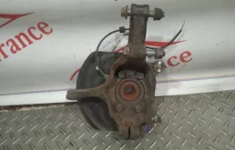 Кулак поворотный левый для Nissan Qashqai 2017 года на фотографиях