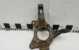 Кулак поворотный правый для Lexus RX 2019 года на фотографиях