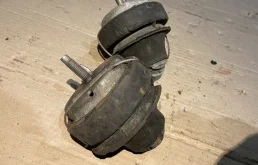 Подушка двигателя передняя левая нижняя для Volvo XC90 на фотографиях