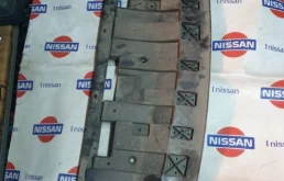 Спойлер переднего бампера для Nissan X-Trail 2018 года на фотографиях