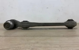 Рычаг передний левый нижний для Audi A4 2018 года на фотографиях