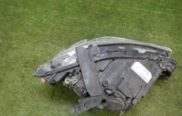 Фара ксенон левая для BMW 5er 2014 года на фотографиях