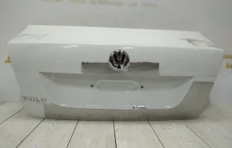 Замок багажника для Volkswagen Polo 2016 года на фотографиях