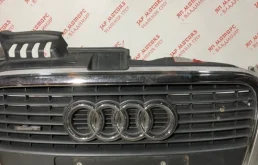Решетка радиатора для Audi A4 2004 года на фотографиях