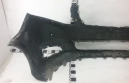 Бампер передний для Mercedes-Benz Vito 2010 года на фотографиях