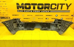 Бампер для Mercedes-Benz M class 2001 года на фотографиях