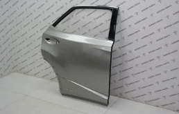 Накладка на дверь задняя правая для Lexus RX 2018 года на фотографиях