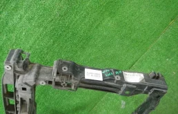 Панель радиатора (телевизор) для Volkswagen Golf 2015 года на фотографиях