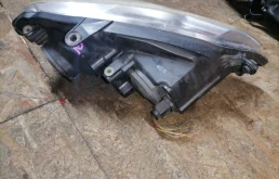 Фары для Volkswagen Polo 2007 года на фотографиях