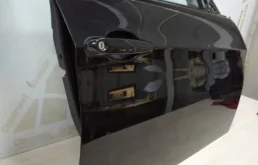 Дверь передняя правая для BMW 3er 2009 года на фотографиях