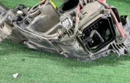 Фара левая для Lexus RX 2009 года на фотографиях