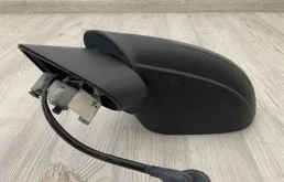 Зеркало боковое левое для Volkswagen Touareg 2013 года на фотографиях