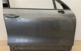 Дверь передняя правая для Volkswagen Touareg 2015 года на фотографиях