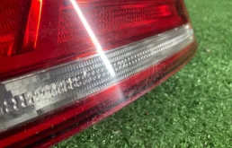 Фонарь левый для Volkswagen Passat 2017 года на фотографиях