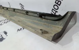 Накладка порога левая для Toyota Land Cruiser 2008 года на фотографиях