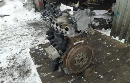 Двигатель без навесного для Audi A4 2008 года на фотографиях