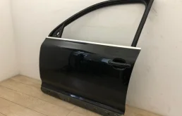 Дверь передняя левая для Volkswagen Touareg 2005 года на фотографиях