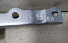 Петля капота левая для Hyundai ix35 на фотографиях