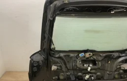 Дверь багажника для Audi Q3 на фотографиях