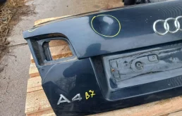 Крышка багажника для Audi A4 2002 года на фотографиях