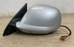 Стекла и зеркала для Volkswagen Touareg 2003 года на фотографиях