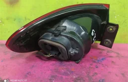 Фонарь правый для Volkswagen Tiguan 2009 года на фотографиях