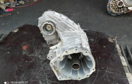 Серводвигатель раздатки для Volkswagen Touareg 2005 года на фотографиях