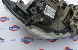 Фара левая для Nissan Teana 2018 года на фотографиях