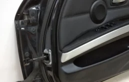 Дверь передняя правая для BMW 3er 2009 года на фотографиях