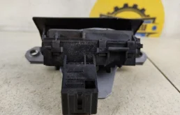 Замок багажника для Volvo S40 2004 года на фотографиях