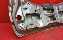 Дверь багажника для Nissan Qashqai 2012 года на фотографиях