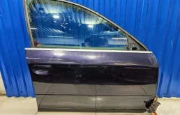Дверь передняя правая для Audi A6 1999 года на фотографиях