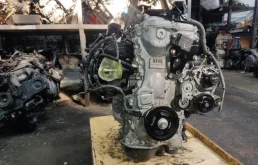 Двигатель без навесного для Toyota Camry 2017 года на фотографиях