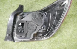 Фонарь левый для Renault Logan 2015 года на фотографиях