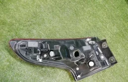 Фонарь внешний правый для Nissan Qashqai 2018 года на фотографиях