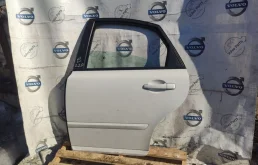 Дверь задняя левая для Volvo S40 2006 года на фотографиях